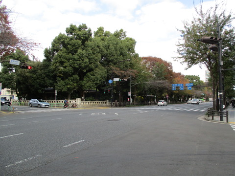 61靖国神社交差点
