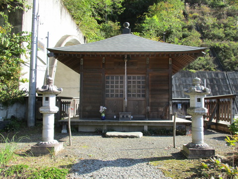 158川原湯温泉薬師堂2
