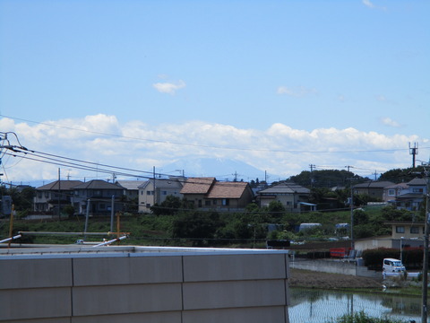 57富士山見えず