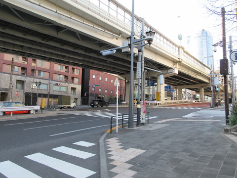 35六本木通りへ