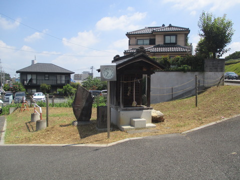 28ほこら1