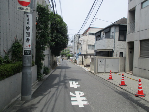 89外苑西通り手前2