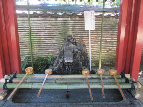 31手水舎２