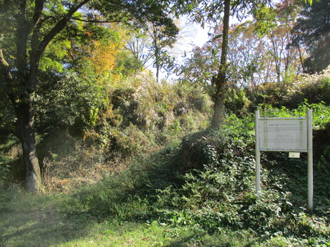 61出枡形土塁2