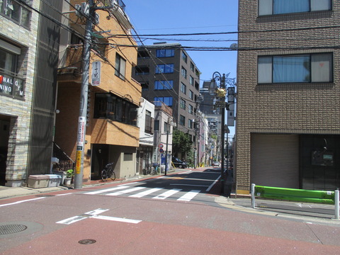 28日赤通り1