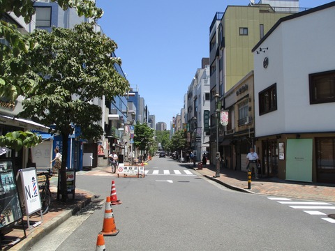 117広尾商店街へ