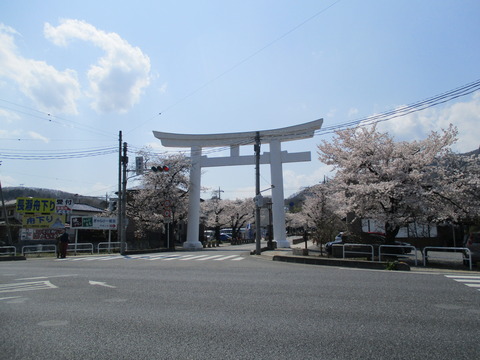 171宝登山神社参道９