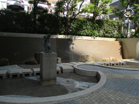 200谷端川親水公園2