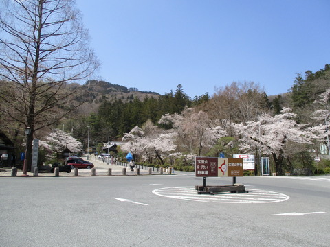 138宝登山神社前１