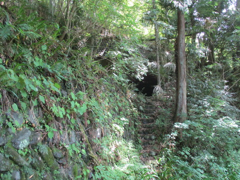 74トンネル1