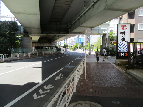 138潮見駅南交差点２