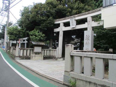 11鎧神社１