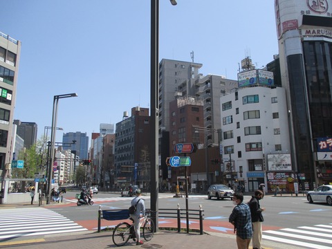 179再び四谷三丁目交差点