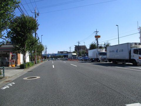 50西武柳沢駅南交差点3