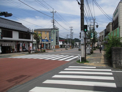 185再び五日市出張所入口交差点