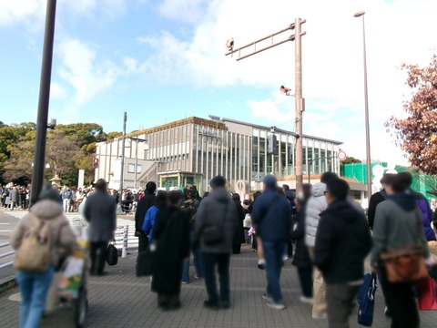 85原宿駅前交差点