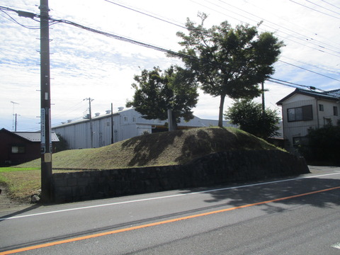 37土塁跡1