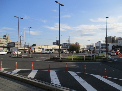 205蓮田駅前