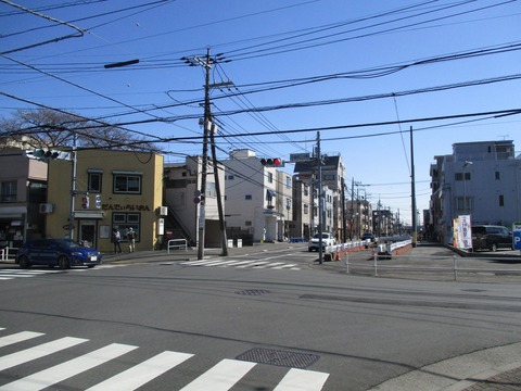 213小金井三小角交差点