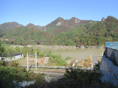 05対岸に橋１