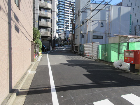 119市谷柳町交差点5