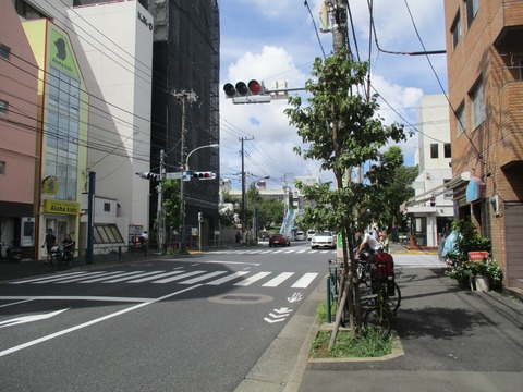 114池尻小学校交差点