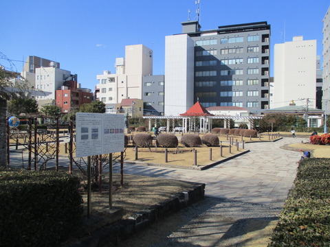 289公苑内通過