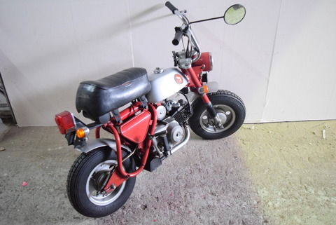 シ*員様 ホンダモンキーZ50A(両手ブレーキ)用サイドカバー(右 ホンダ