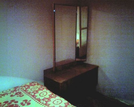 hotel_room_01