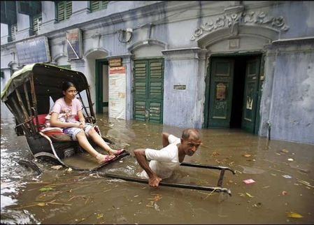 Funny_Activitiy_During_Flood_18