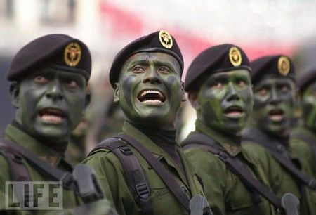 crazy_military_parades_17