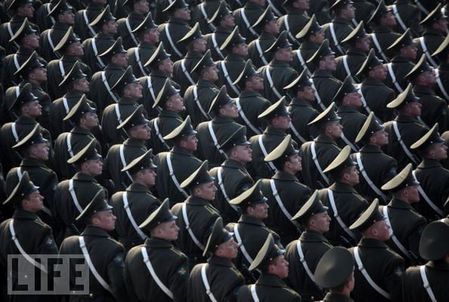 crazy_military_parades_11