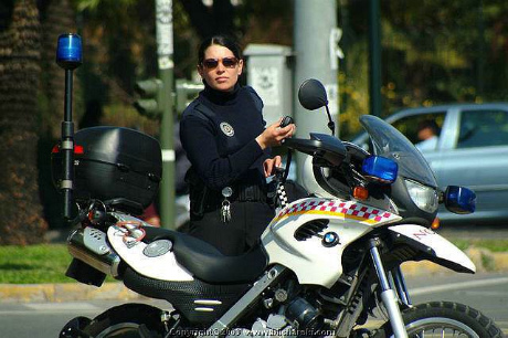 pretty_policewomen_640_25