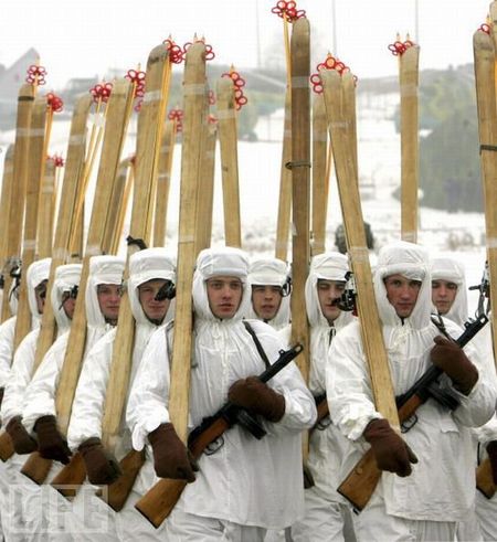 crazy_military_parades_19