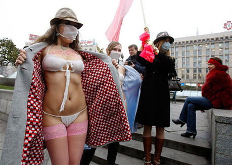 FEMEN-protest3