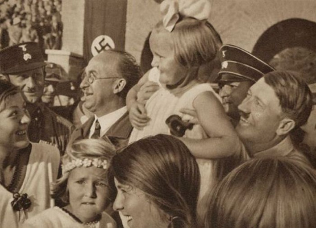 Adolf-Hitler9