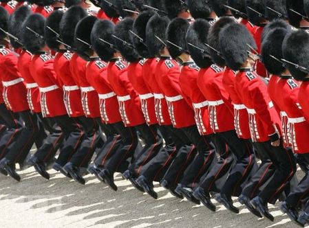 crazy_military_parades_09