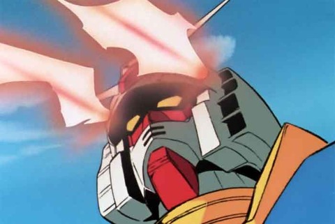 ガンダムがバルカンを撃つシーン