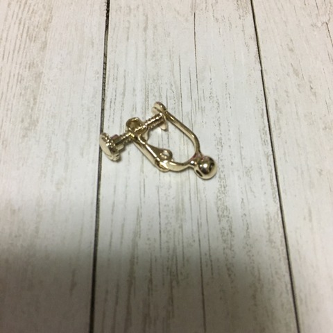 6A2B0FB7-5265-4128-B56C-BC8BF83E1806