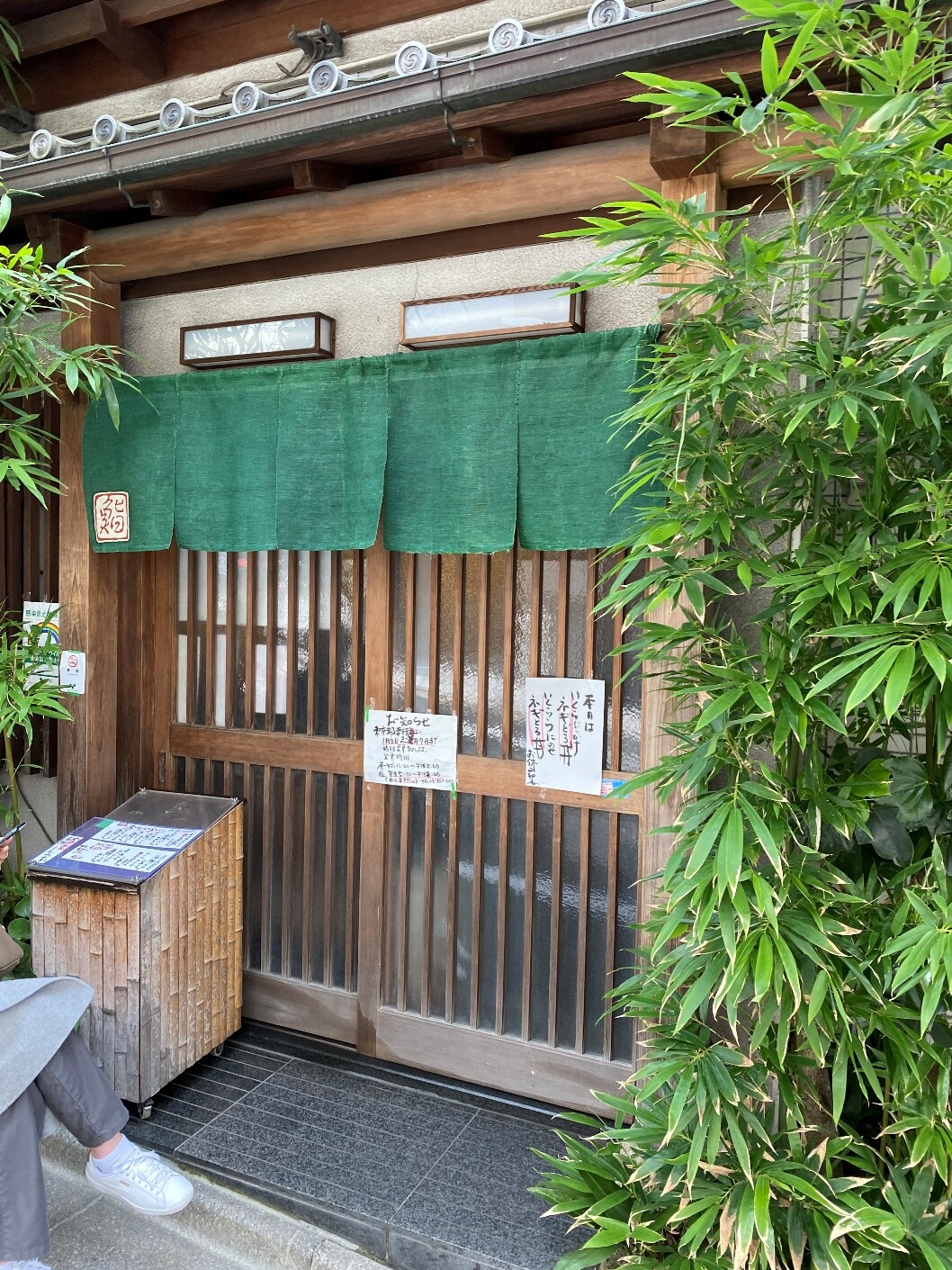 御茶ノ水発 江戸富士 爆盛海鮮丼が人気の行列寿司屋 No Gourmet No Life 御茶ノ水発 江戸富士 爆盛海鮮丼が人気の行列寿司屋 No Gourmet No Life