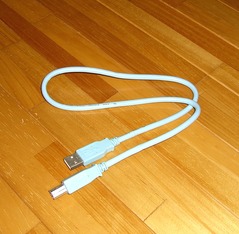 USBケーブル水色