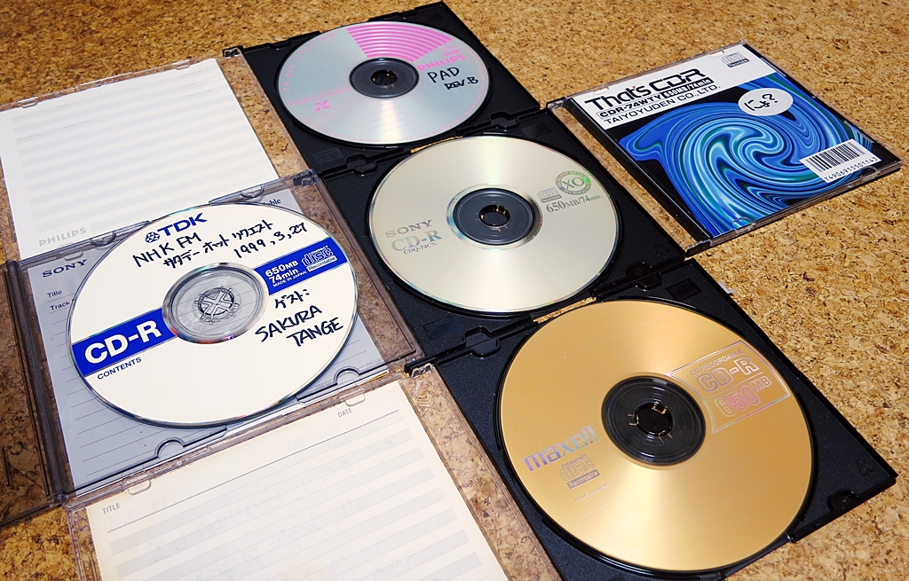Cd R の 写真 を スマホ に 昔作ったCD-Rの寿命がそろそろ危険な時期に入ってます! AUDIO STYLE