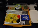 14_08_Die Mahlzeit im Flugzeug