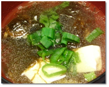 pageもずくスープ