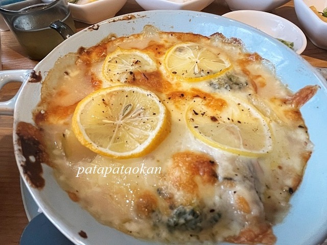 牡蠣レモングラタン