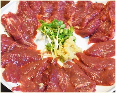 page馬肉お皿