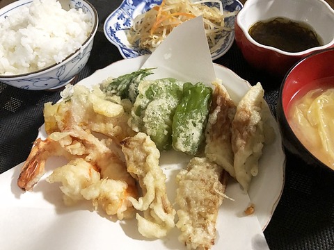 夕食