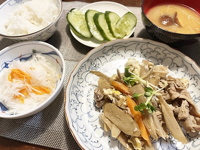 夕食