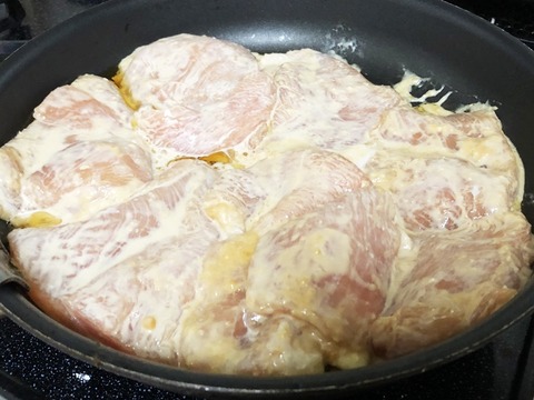 ムネ肉を焼く