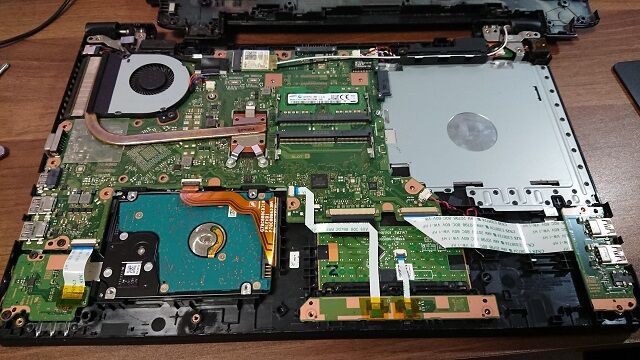 dynabook Satellite B35/R SSD交換＆メモリ増設 : 風の吹くまま、気の